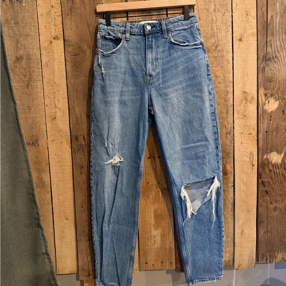 Abercrombie & Fitch Light Blue Distressed The 80s Mom High Rise LONG